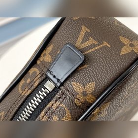 LV Модель M43383 Маленькая туалетная сумка для пожилых В настояще