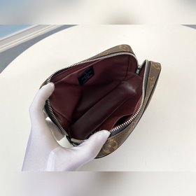 LV Модель M43383 Маленькая туалетная сумка для пожилых В настояще