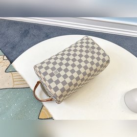LV Модель M47527 Белая сумка для туалетных принадлежностей Эта б