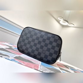 LV Модель N47522 Черная маленькая сумка для туалетных принадлежн