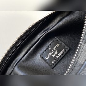 LV Модель N47522 Черная маленькая сумка для туалетных принадлежн
