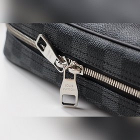 LV туалетная сумка, модель 47521 Эта большая косметичка имеет эле