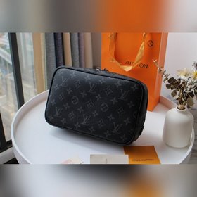 LV туалетная сумка, модель 47521 Эта большая косметичка имеет эле