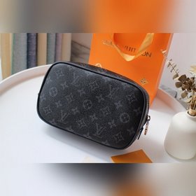 LV туалетная сумка, модель M43384 (в комплекте с коробкой) Эта не