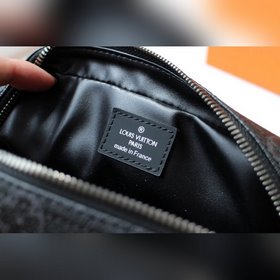 LV туалетная сумка, модель M43384 (в комплекте с коробкой) Эта не