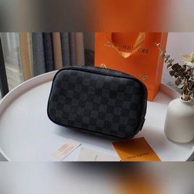 LV туалетная сумка, модель M43384 (в комплекте с коробкой) Эта не