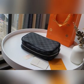 LV туалетная сумка, модель M43384 (в комплекте с коробкой) Эта не
