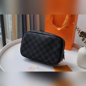 LV туалетная сумка, модель M43384 (в комплекте с коробкой) Эта не