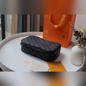 LV туалетная сумка, модель M43384 (в комплекте с коробкой) Эта не