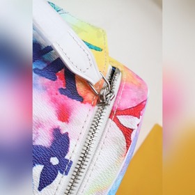 LV LU Туалетная сумка Артикул： NM44494 Эта туалетная сумка имеет