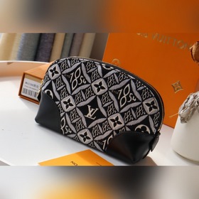 LV Модель： M69991 Косметичка Эта небольшая косметичка из ткани M