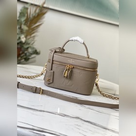 LV Модель M45608 Маленькая сумка Vanity Сумка с тисненым узором