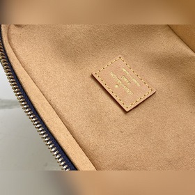 LV Артикул： M57403 Маленькая сумка Vanity Nicolas Ghesquière пре