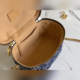 LV Артикул： M57403 Маленькая сумка Vanity Nicolas Ghesquière пре