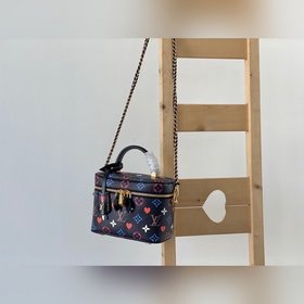 LV Модель： M57482  Компактная сумка Vanity Изготовлена из новой