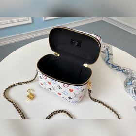 LV Артикул： M57482 Белая косметичка, маленькая  Николя Гескьер 
