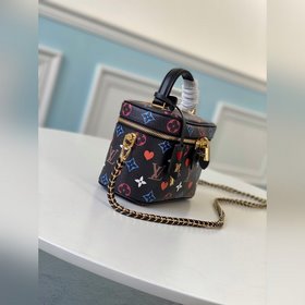 LV Модель M45165 Черный Nicolas Ghesquiere В коллекции женской 