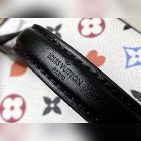 LV Модель M45163 Белая серия VANITY Средняя сумка  Косметичка N