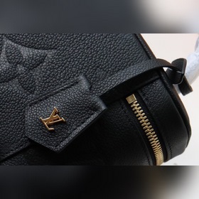 LV Сумка Vanity Small Модель： M45608 Эта модель сумочки Vanity 
