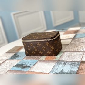 LV Модель M43688 Старинная шкатулка для драгоценностей в стиле «С