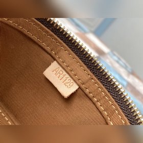 LV Модель M43688 Старинная шкатулка для драгоценностей в стиле «С