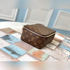 LV Модель M43689 Коробка для драгоценностей с бутонами розы, совр