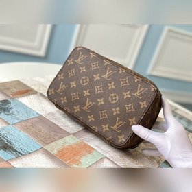 LV Модель M43689 Коробка для драгоценностей с бутонами розы, совр