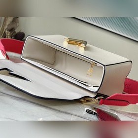 LV Артикул： M20681 Белый Средняя сумка Twist Изготовлена из зер