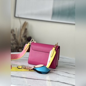 LV Артикул： M20693 Розовый Twist Маленькая сумка, полная энерги