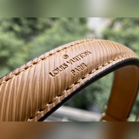LV Артикул： M57506 Карамельно-коричневый  Twist Средняя сумка Н