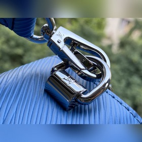 LV Артикул： M57507 Синяя сумка Twist среднего размера Новый обли