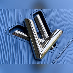 LV Артикул： M57507 Синяя сумка Twist среднего размера Новый обли