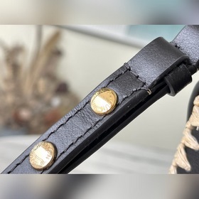 LV Модель： M57648 Черная плетеная сумка Twist среднего размера Л