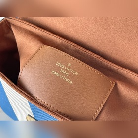 LV Артикул： M57659 Синяя сумка TWIST среднего размера с полоскам