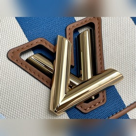 LV Артикул： M57659 Синяя сумка TWIST среднего размера с полоскам