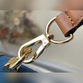 LV Артикул： M57659 Синяя сумка TWIST среднего размера с полоскам