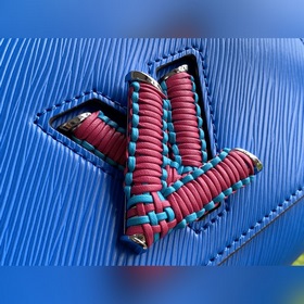 LV Артикул： M57669  Сумка Twist Small Яркие цвета кожи Epi, глу