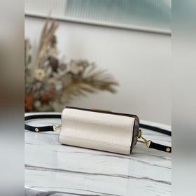 LV Артикул： M58546 Бежевый Twist Маленькая сумка Из капсульной 