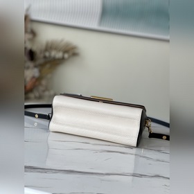 LV Артикул： M58546 Бежевая сумка Twist среднего размера Из капсу