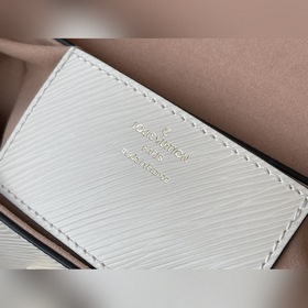LV Артикул： M58546 Бежевая сумка Twist среднего размера Из капсу