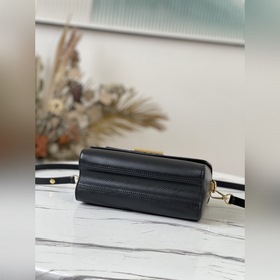 Средняя сумка LV Twist Артикул： M58568 Черный Осенняя капсульная