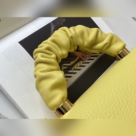 LV Артикул： M58571 Сумка Twist среднего размера Материалы сочет