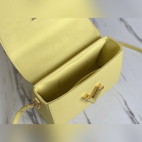 LV Артикул： M58571 Сумка Twist среднего размера Материалы сочет
