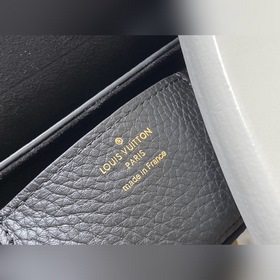 LV Модель： M58688 Маленькая сумка Twist Материалы сочетаются в 