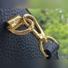LV Модель： M58688 Маленькая сумка Twist Материалы сочетаются в 