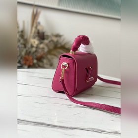 LV Модель： M58691 Маленькая сумка Twist Материалы сочетаются в 