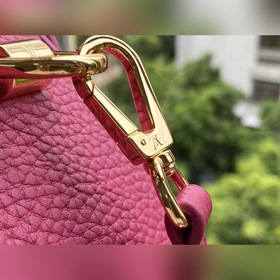 LV Модель： M58691 Маленькая сумка Twist Материалы сочетаются в 