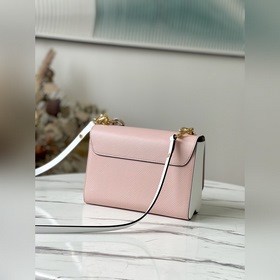 LV Артикул： M58715 Розовая сумка среднего размера TWIST с волнис
