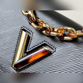 LV Артикул： M58715 Черная сумка среднего размера TWIST с волнист