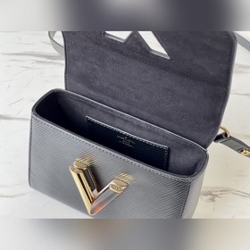 LV Артикул： M58715 Черный маленький сумочка Twist Изготовлена и